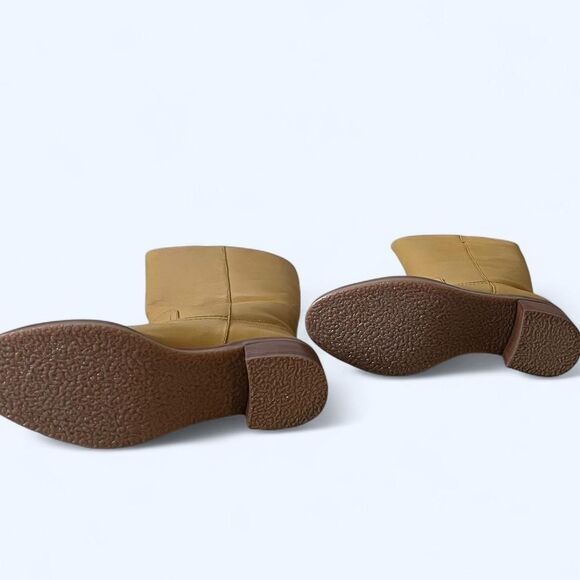 Frye Women's Tan and Yellow Genuine Leather Boots brand new with tags - Picture 5 of 8